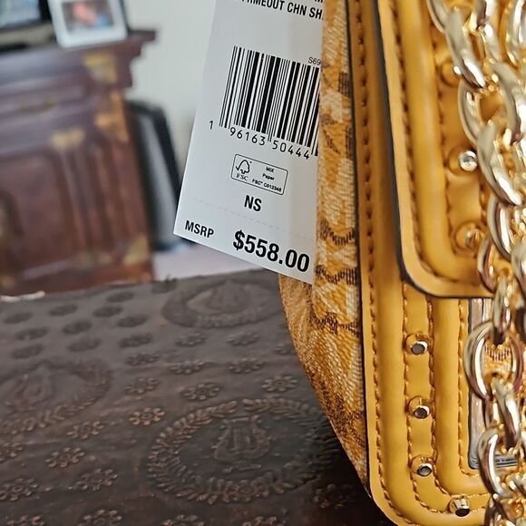 NWT Michael Kors Marigold crossbody/shoulder bag - Picture 2 of 10